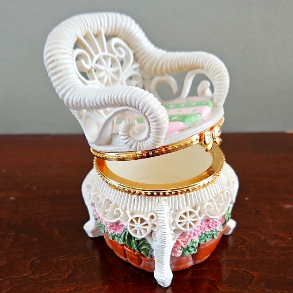 Vintage White and Gold Ceramic Trinket Box